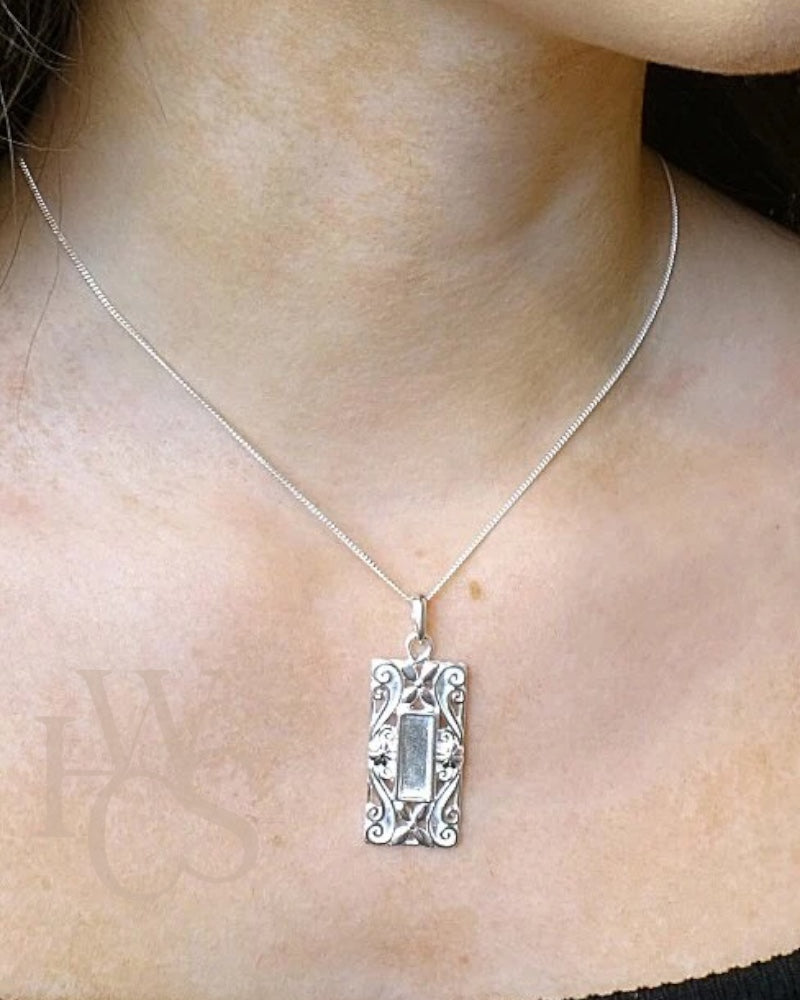Embossed Long Pendant