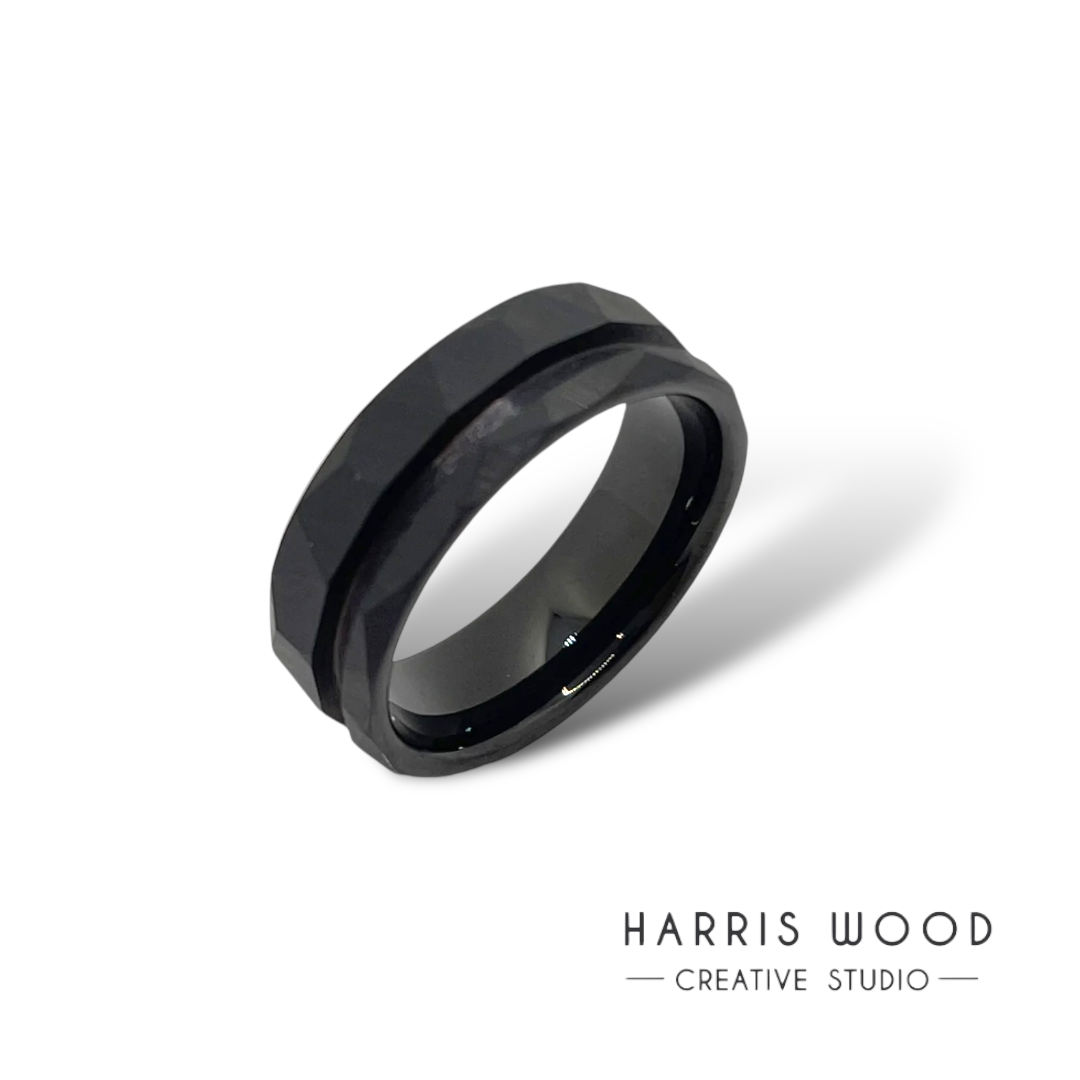 💙 Ceramic - Black Faceted Offset Channel Ring