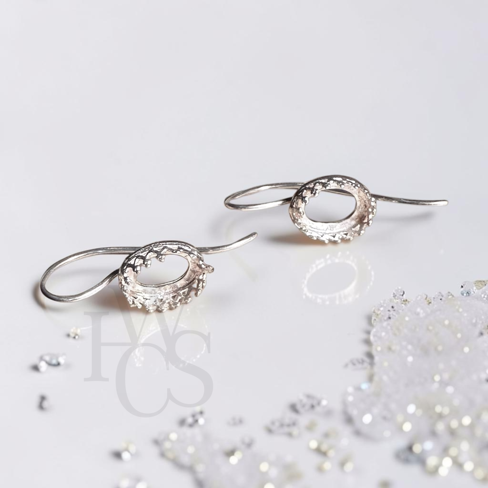 Oval Heritage Fixed Wire Earrings – Solid Silver