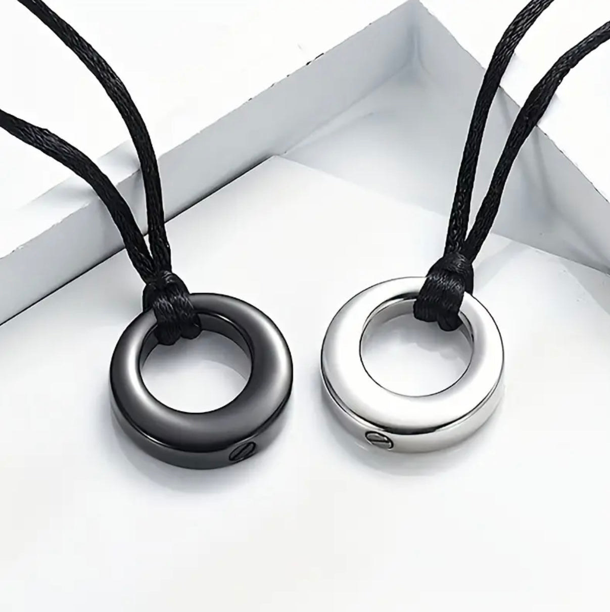 Circle Urn Pendant - 2 colours