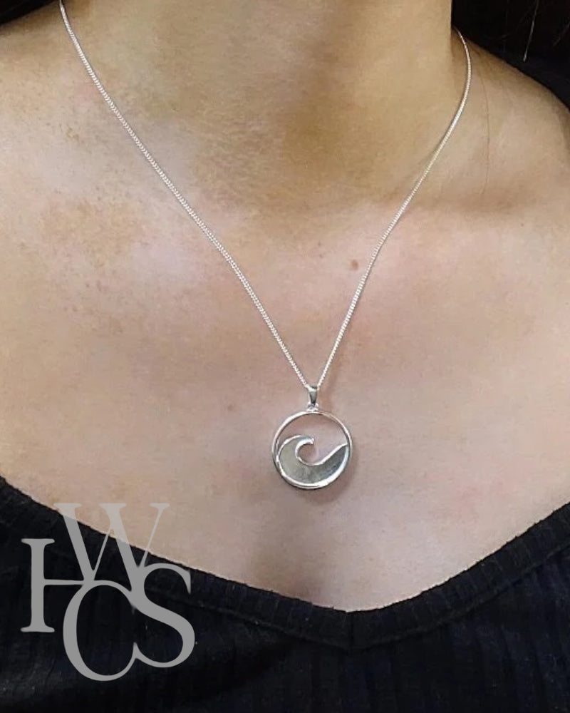 ❤️ Ocean Wave Pendant – Solid 925 Silver
