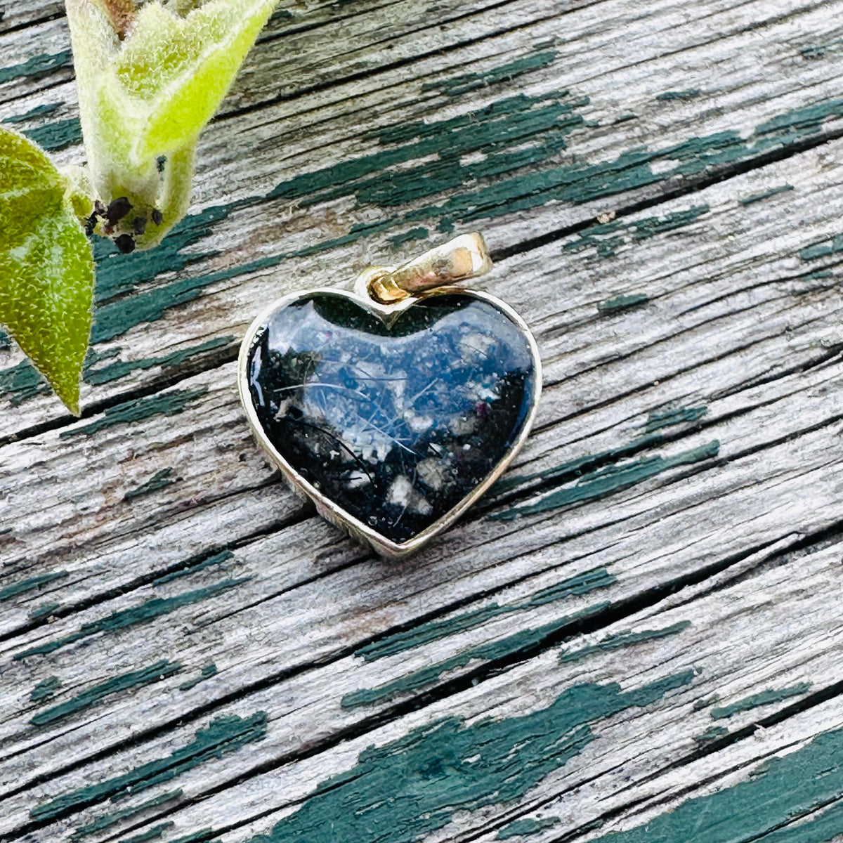 9K GOLD Heart Pendant (DEEPER SET) *