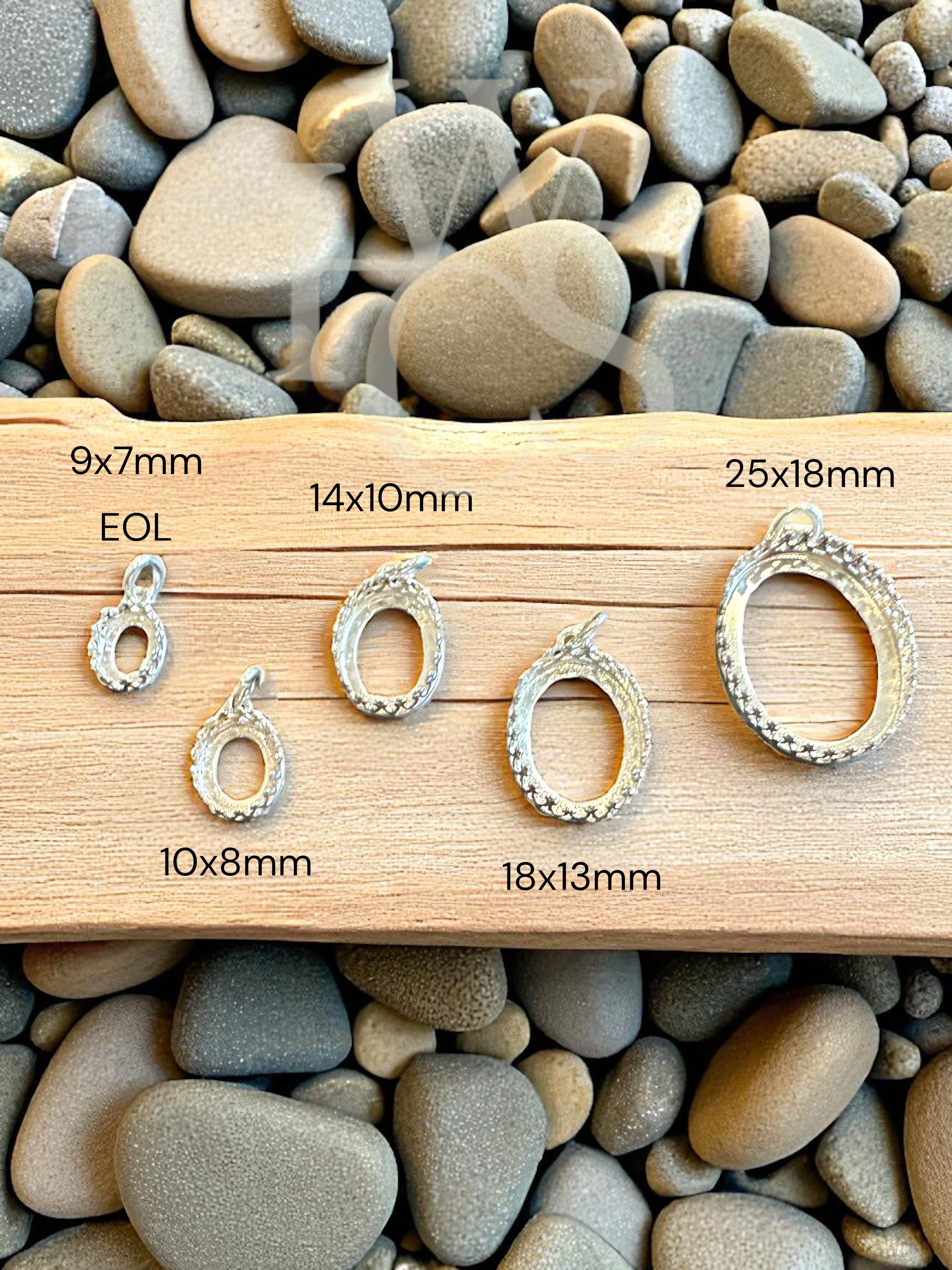 Oval Heritage Pendants