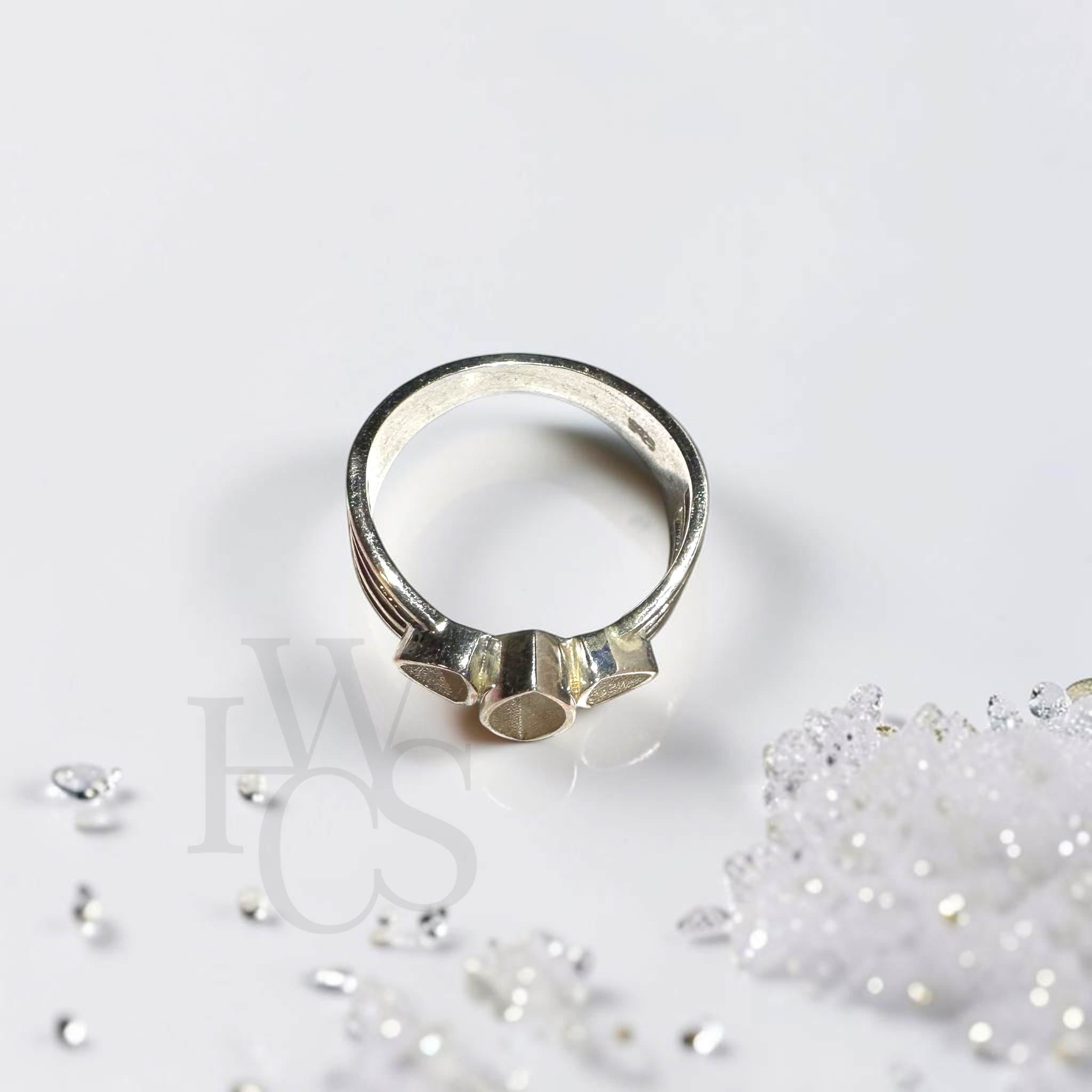 🏷️ EOL – Venture 3 Bezel Ring – Solid 925 Silver
