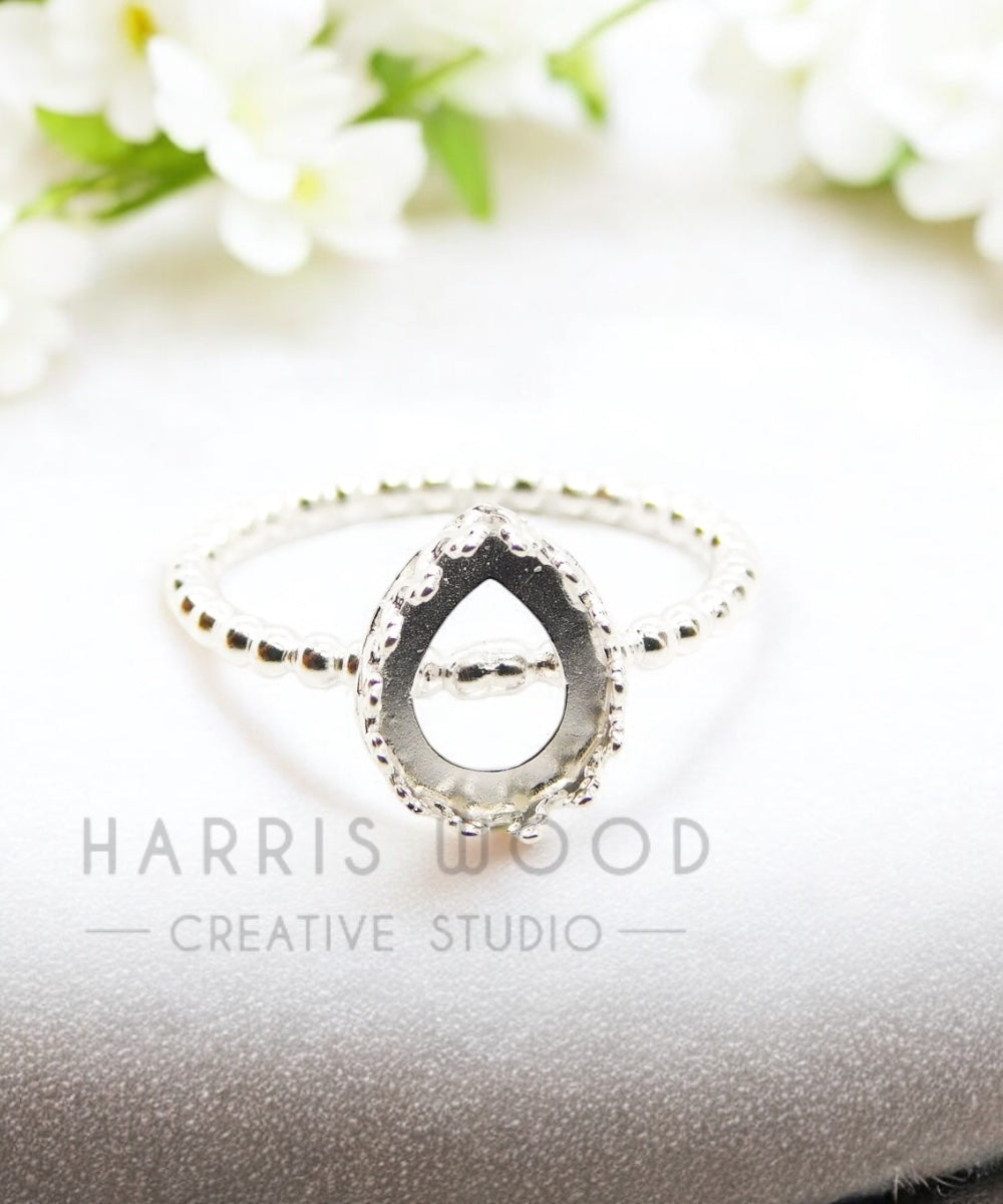 * Bubble Band Ring with 6x8mm Heritage Teardrop Bezel