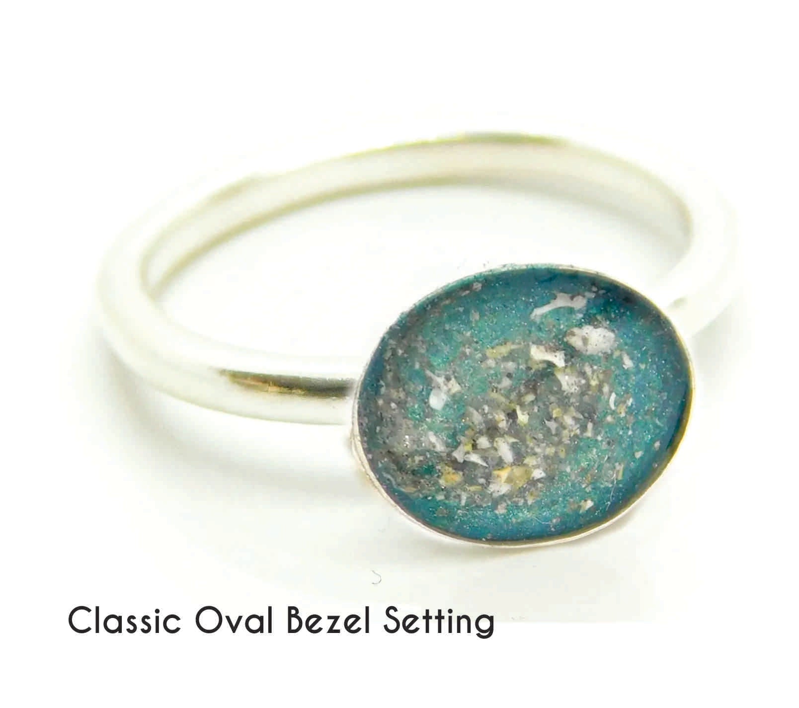 🏷️ EOL – Classic Ring with Smooth 8x6mm Oval Landscape Bezel – Solid 925 Silver