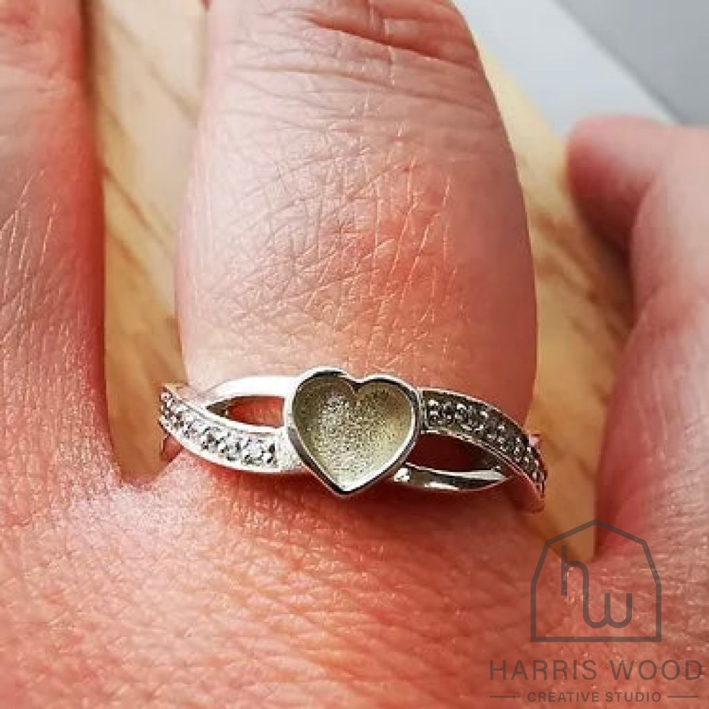 Criss Cross Heart Ring