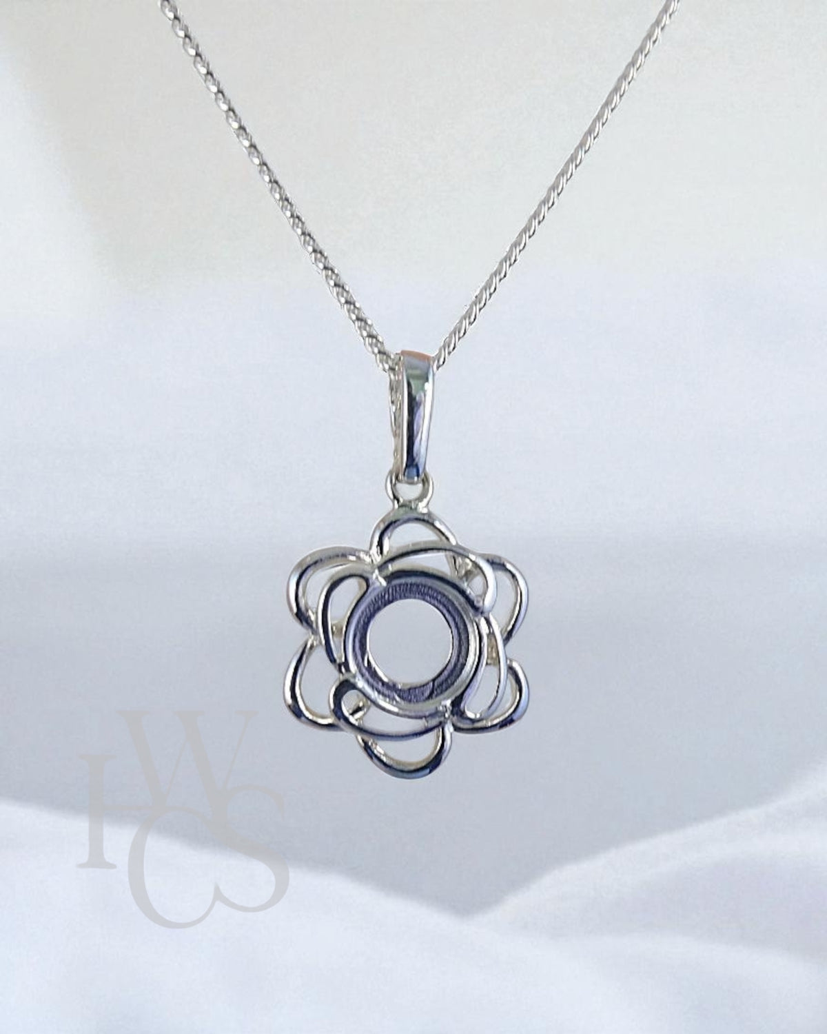 ❤️ Lace Flower Pendant - Solid 925 Silver