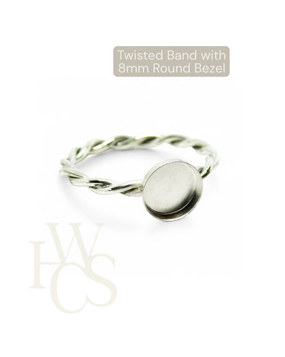 * Twisted Band Ring with Smooth 8mm Round Bezel