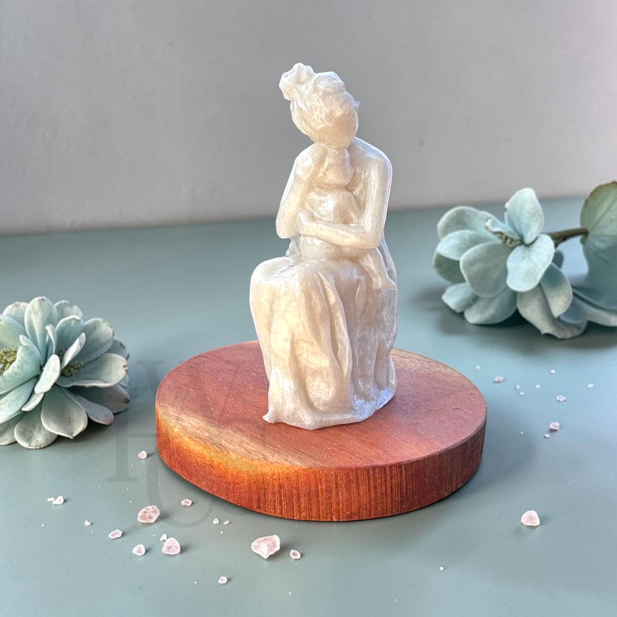 Breastmilk Resin Mother &amp; Child Statue