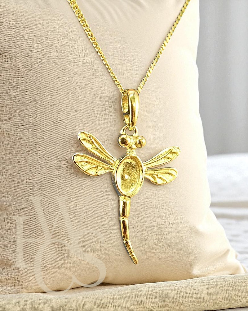 Dragon Fly Pendant - Solid Gold