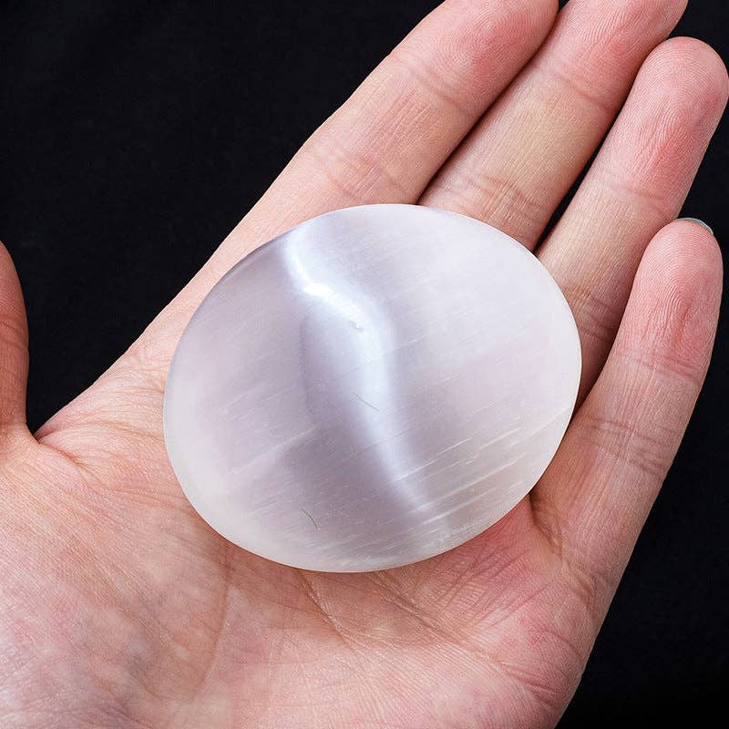 Selenite Palm Stone - A Tranquility Talisman (4cm)