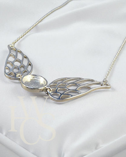 Snitch Winged Pendant &amp; Chain