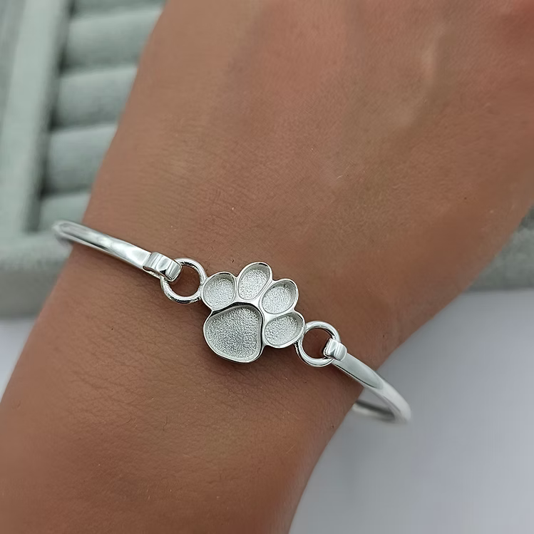 ❤️ Paw Print Bezel Hook Clasp Bangle - Solid 925 Silver