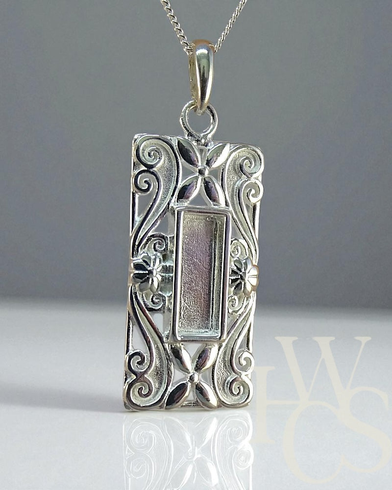 Embossed Long Pendant