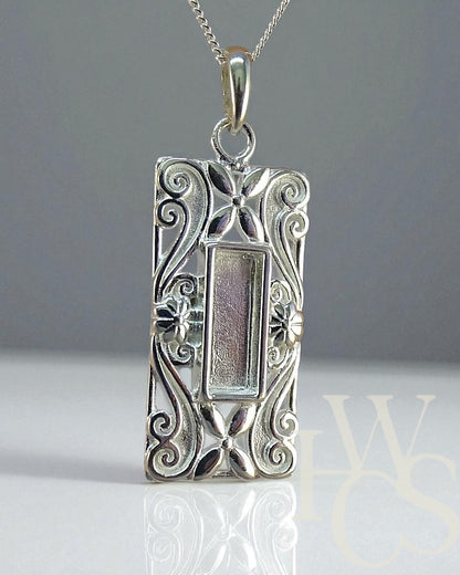 Embossed Long Pendant