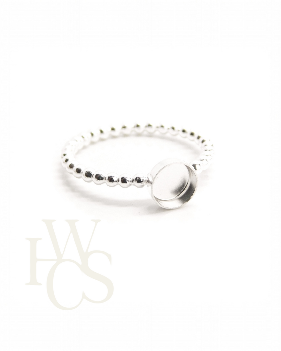 * BUBBLE BAND RING with Smooth 6mm Round Bezel