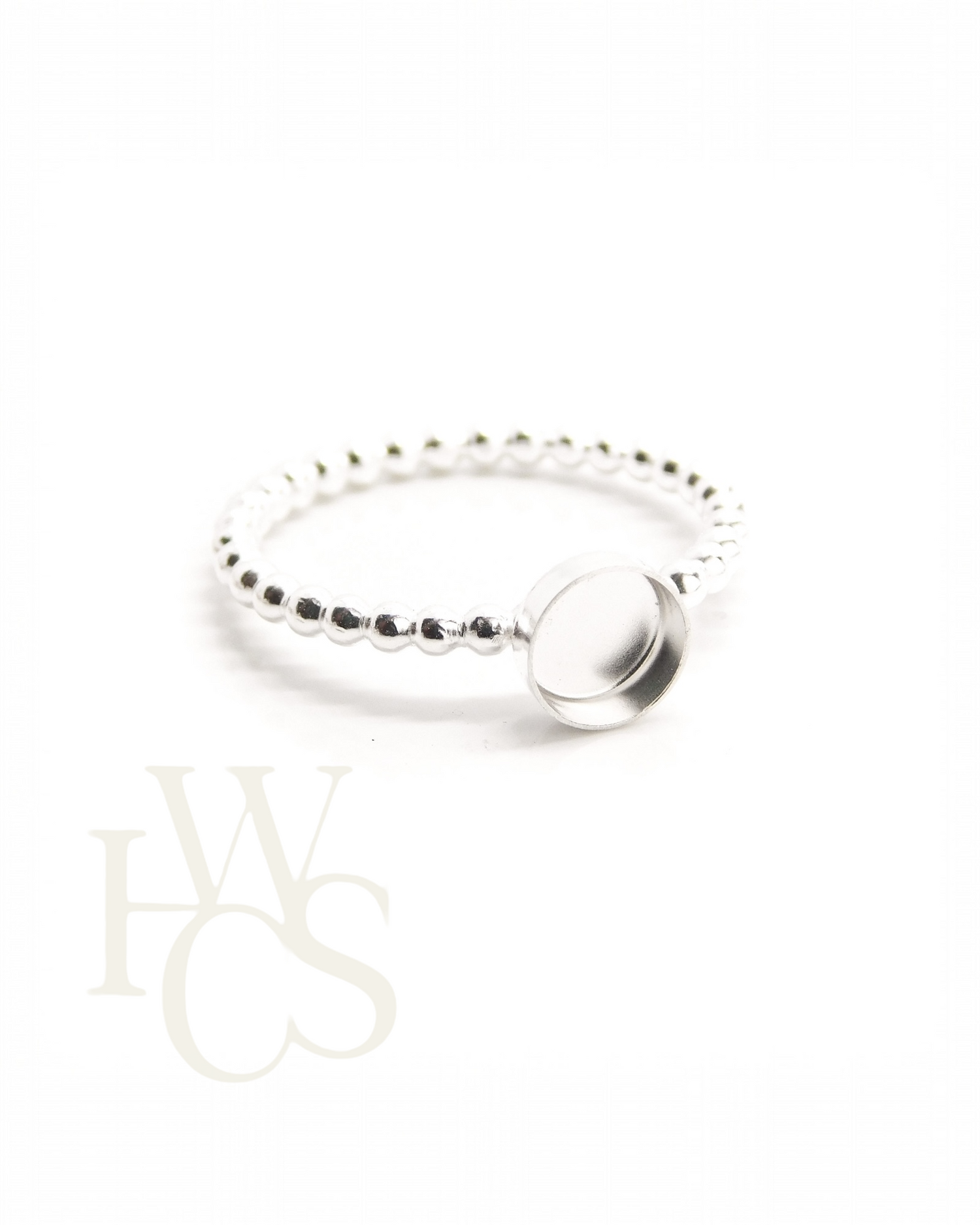* BUBBLE BAND RING with Smooth 6mm Round Bezel
