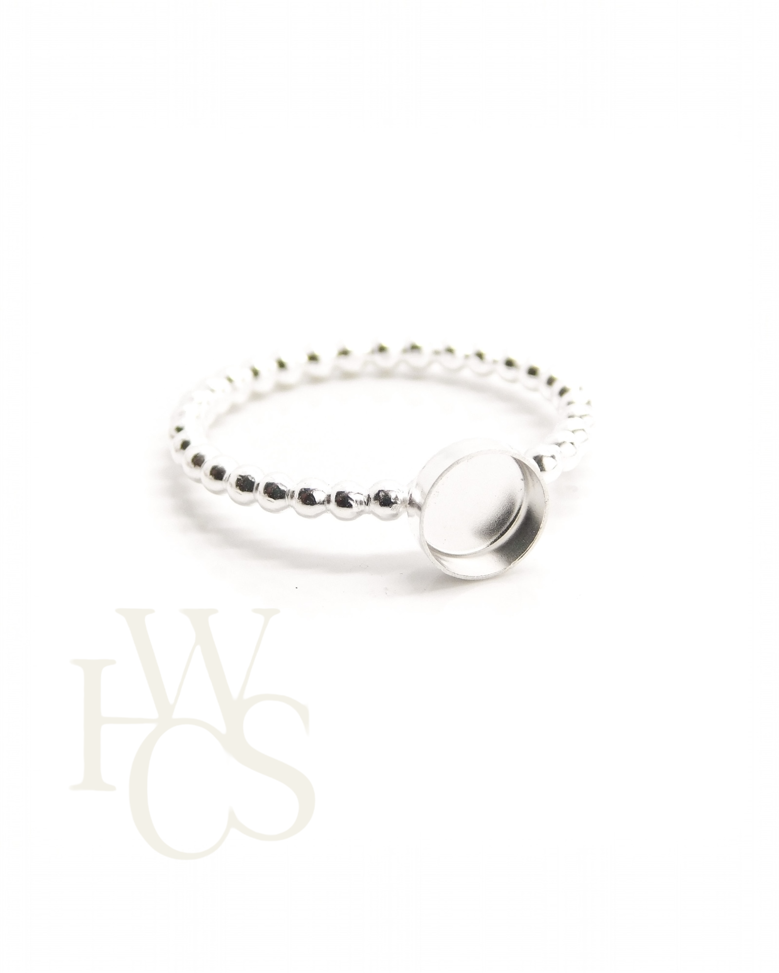 * BUBBLE BAND RING with Smooth 6mm Round Bezel