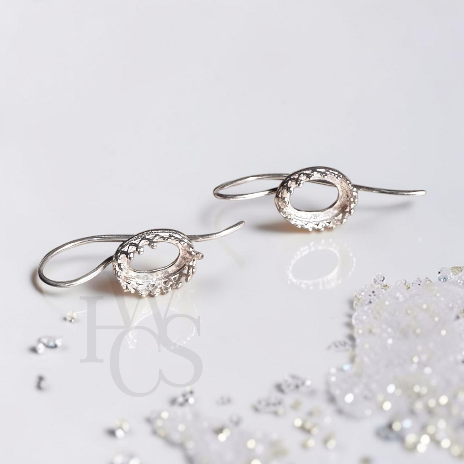 Oval Heritage Fixed Wire Earrings – Solid Silver