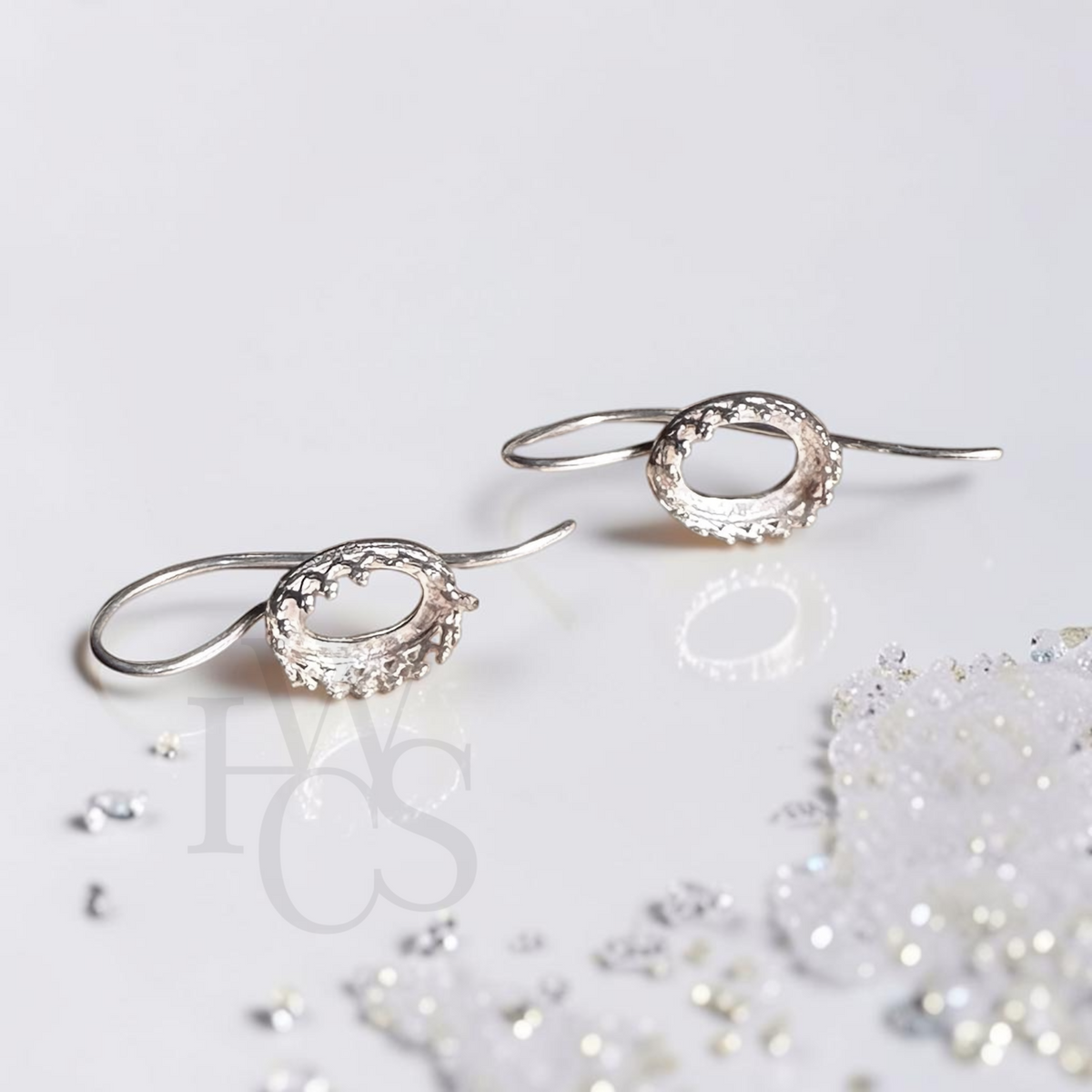 Oval Heritage Fixed Wire Earrings – Solid Silver