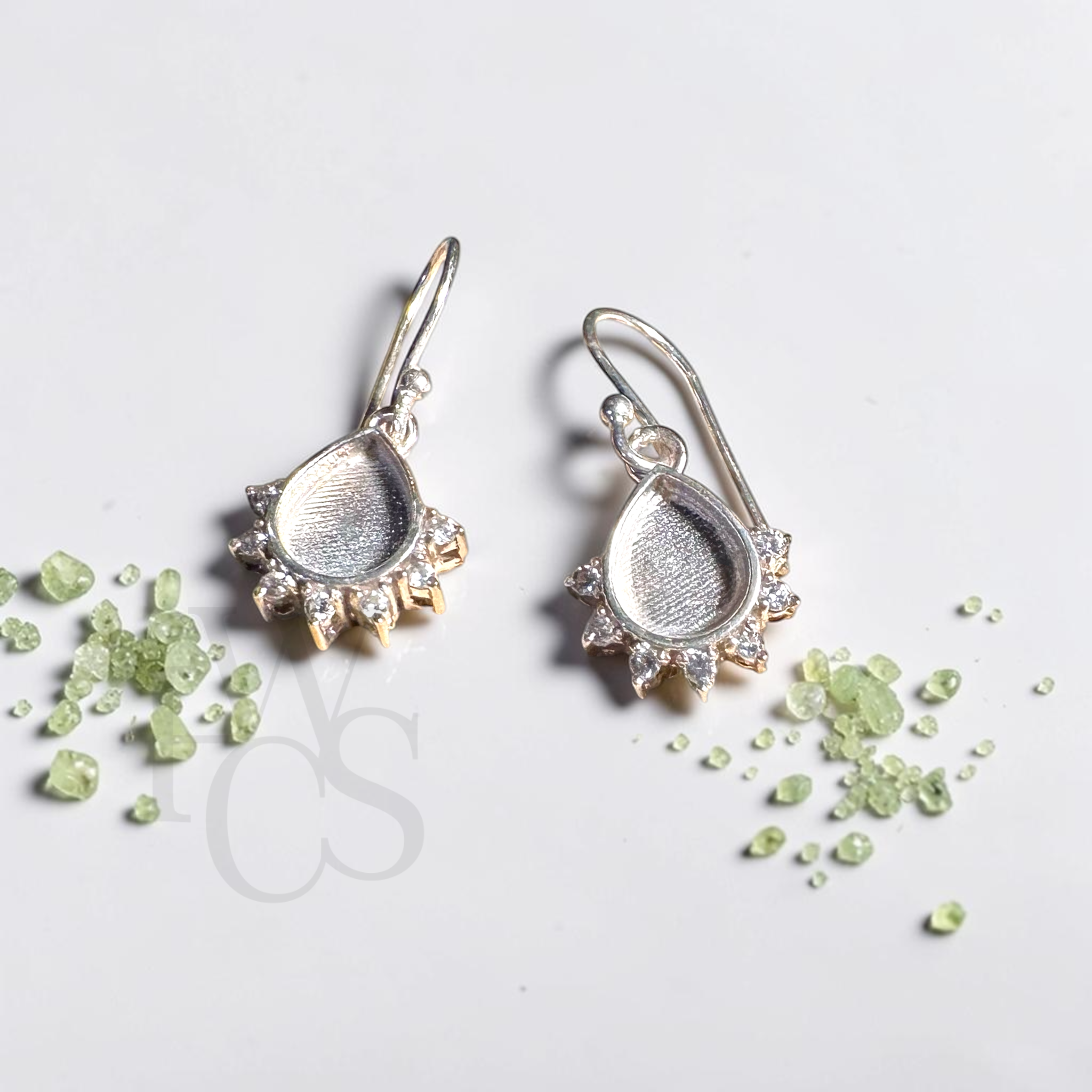 🏷️ EOL – CZ Teardrop Earrings – Solid Silver