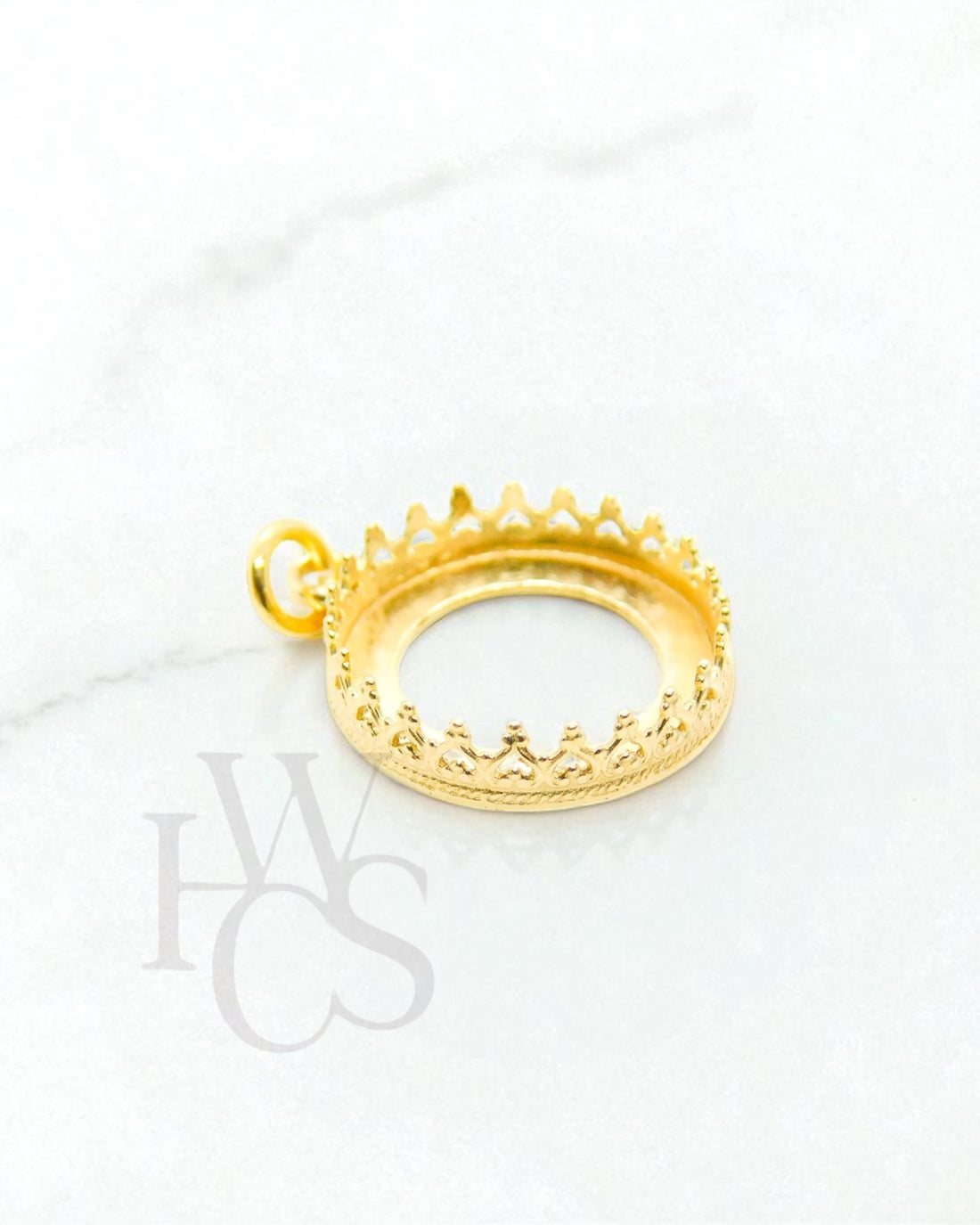 Gold Vermeil Silver Heritage Round Pendants