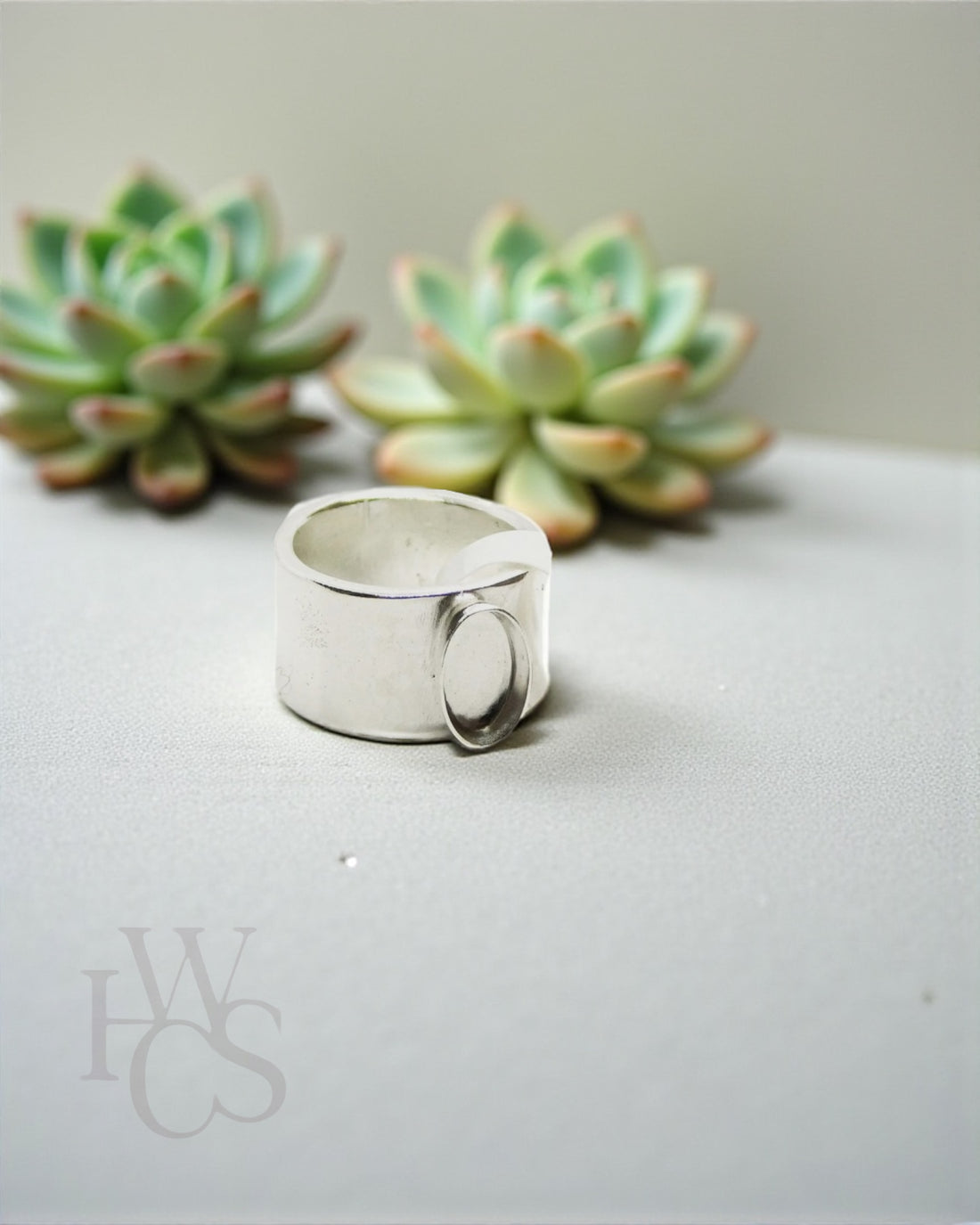 * 6mm Chunky Satin Band Ring with 6x8mm Portrait Oval