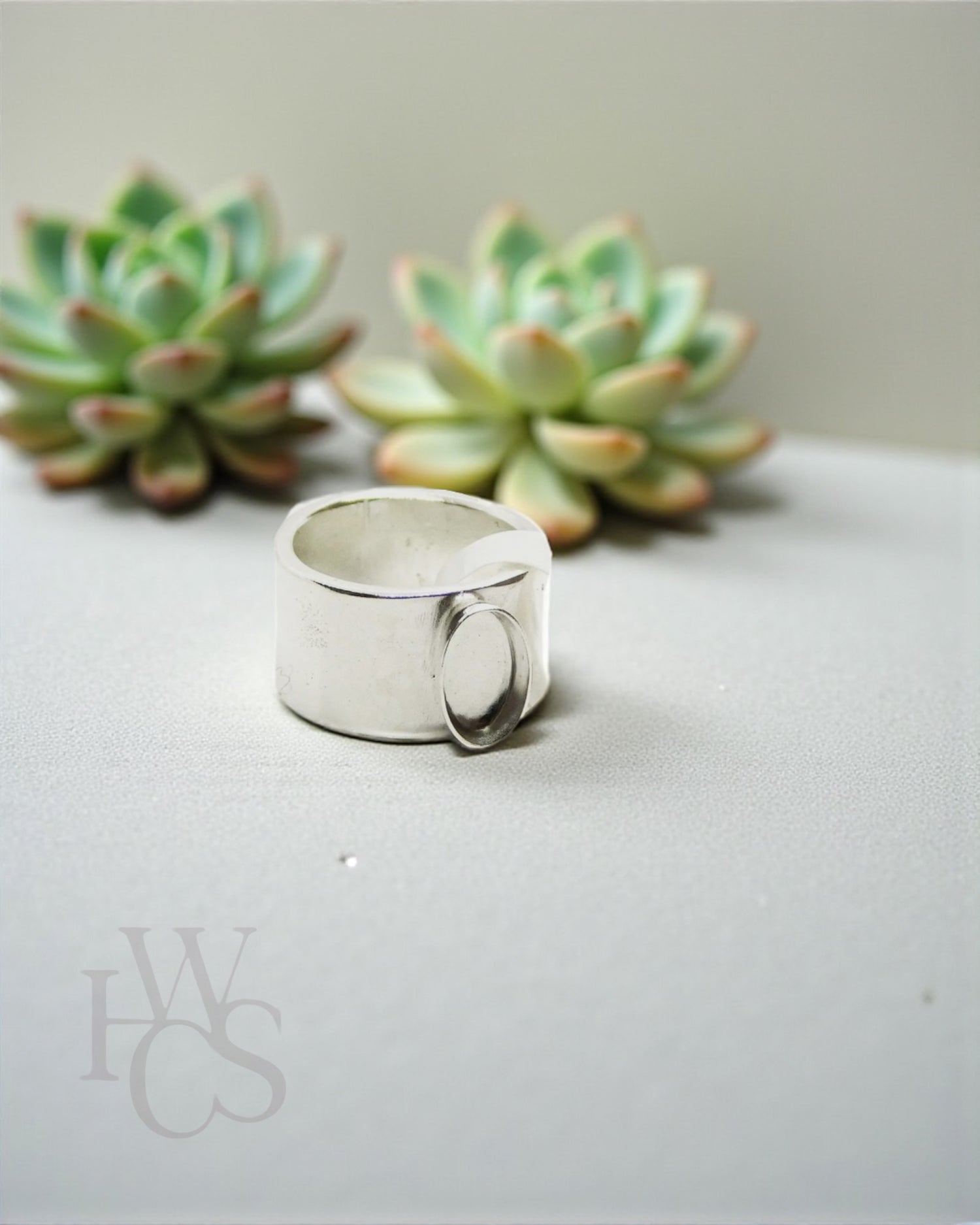 * 6mm Chunky Satin Band Ring with 6x8mm Portrait Oval