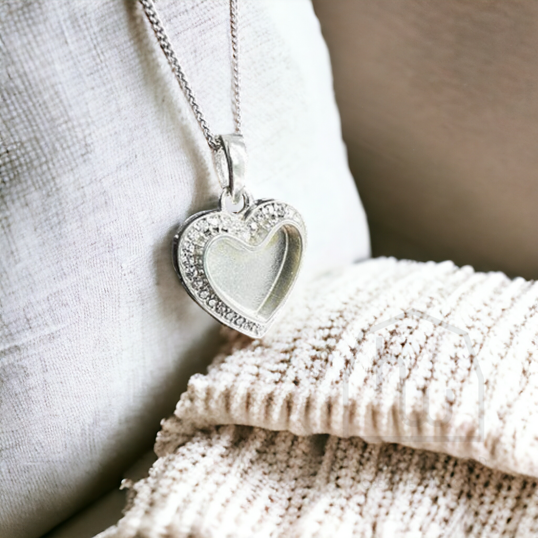 CRYSTAL HEART PENDANT - SOLID 925 SILVER