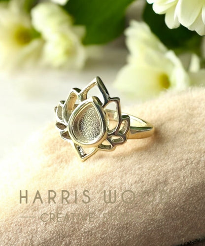 Egyptian Lily Ring - SOLID SILVER