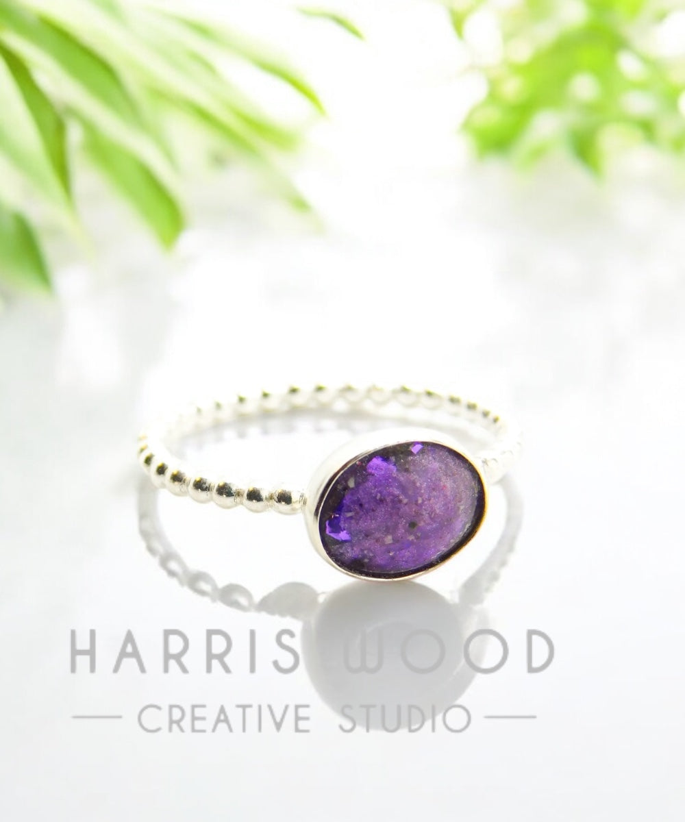 BUBBLE BAND RING with Smooth Oval Bezel