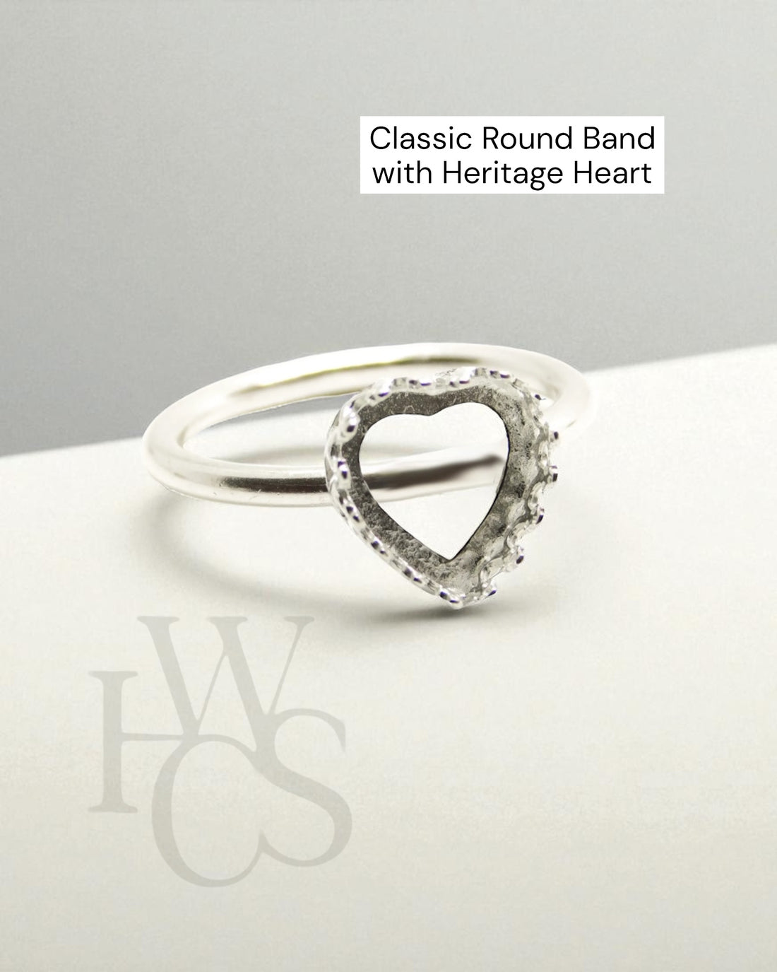Classic Band Ring with 10mm Heritage Heart Bezel