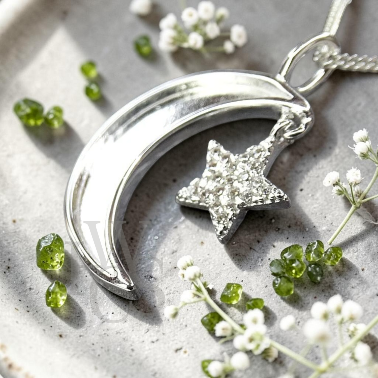 ❤️ Crescent Moon &amp; Star Pendant – Solid 925 Silver