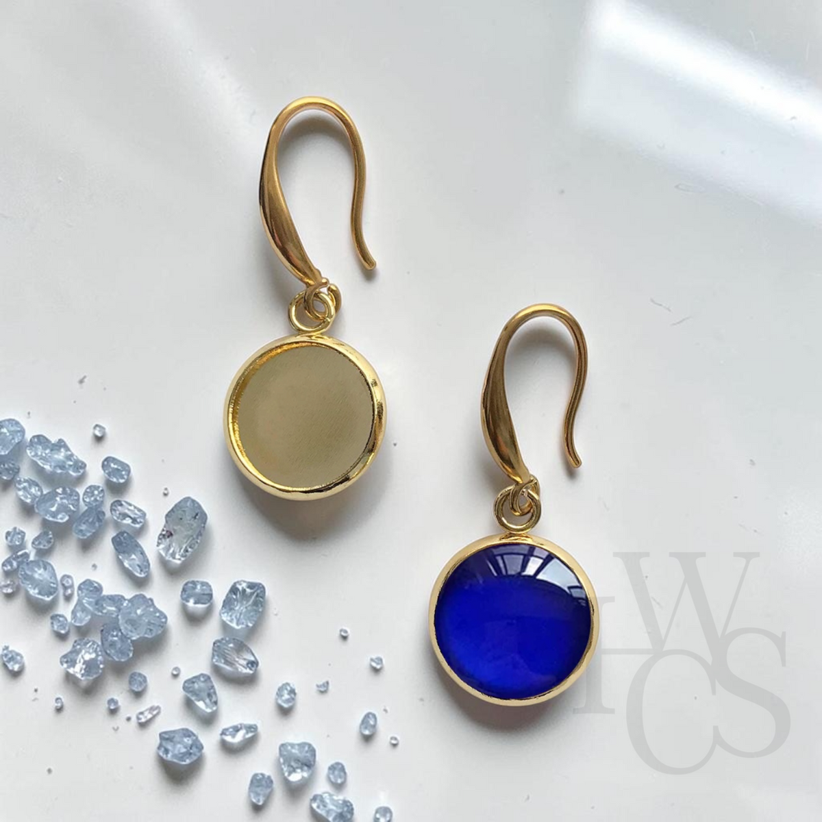 💛 18K Gold Plated Stainless Steel Drop Earrings – 10mm Round Bezel