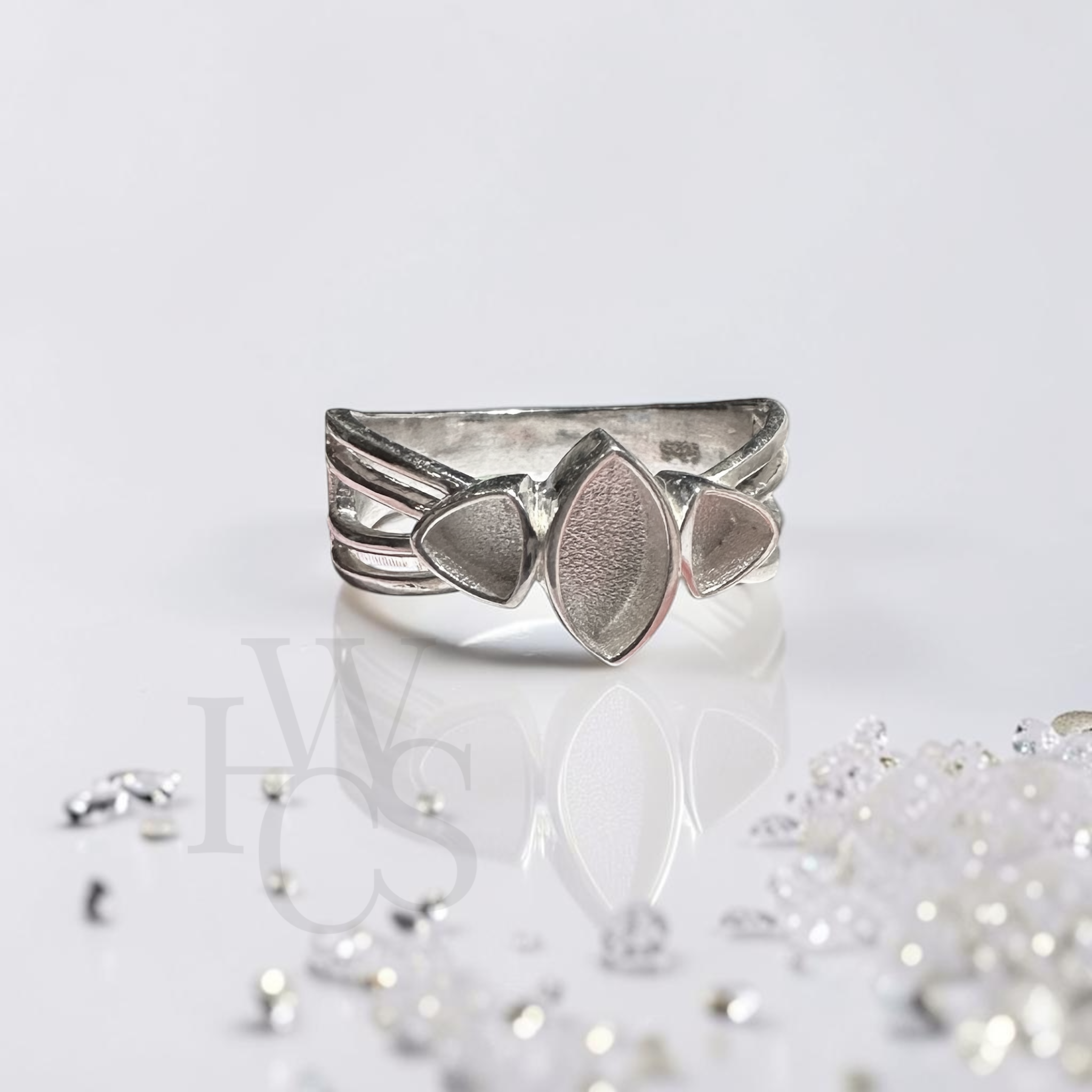🏷️ EOL – Venture 3 Bezel Ring – Solid 925 Silver