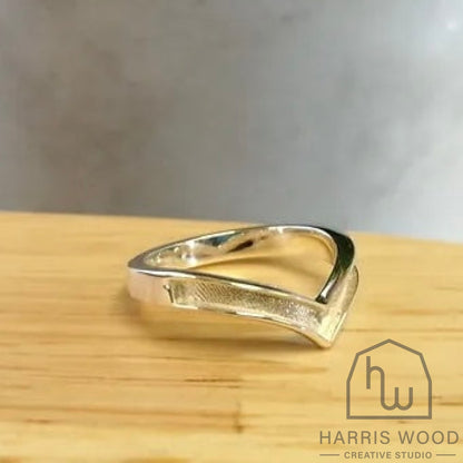 Wishbone Channel Ring